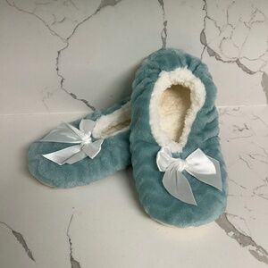 Soft Fleece Lined Slippers Women’s Small